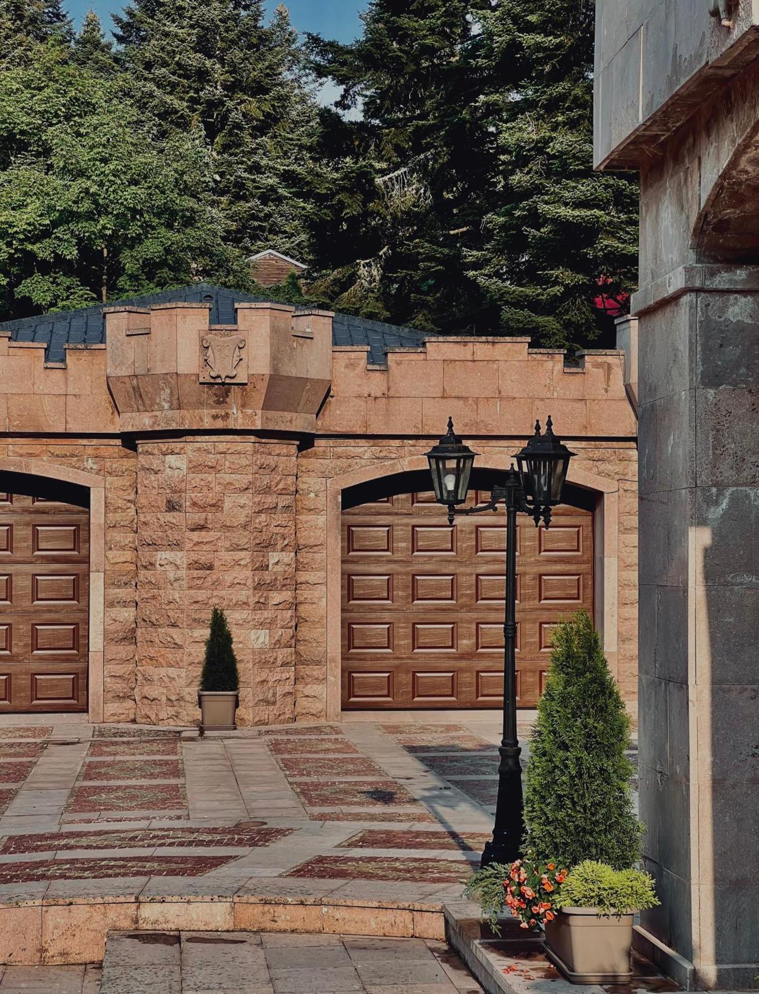 בורובץ The Castle - Your Unique Way Of Retreat מראה חיצוני תמונה