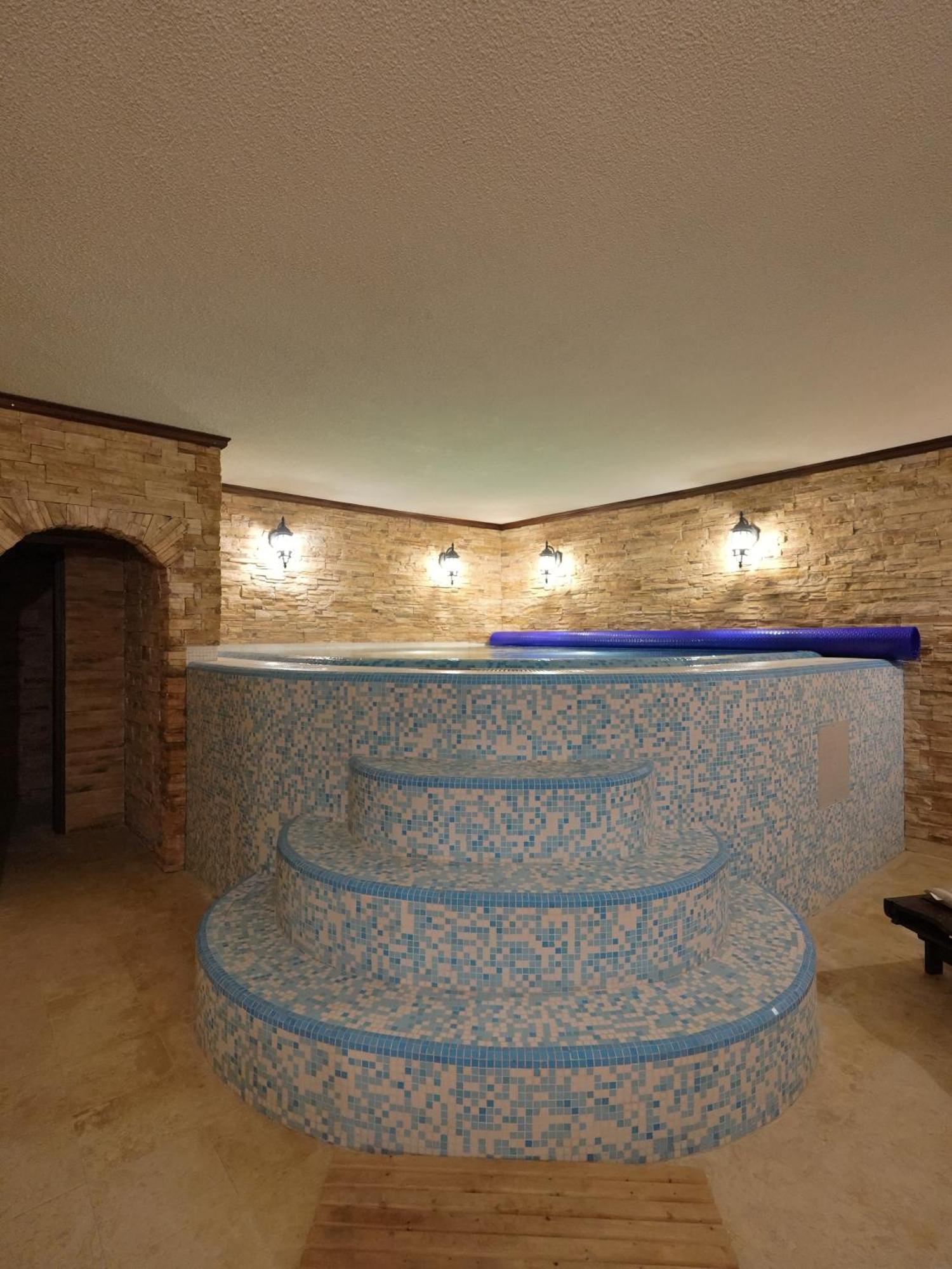 בורובץ The Castle - Your Unique Way Of Retreat מראה חיצוני תמונה